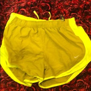 Nike woman shorts